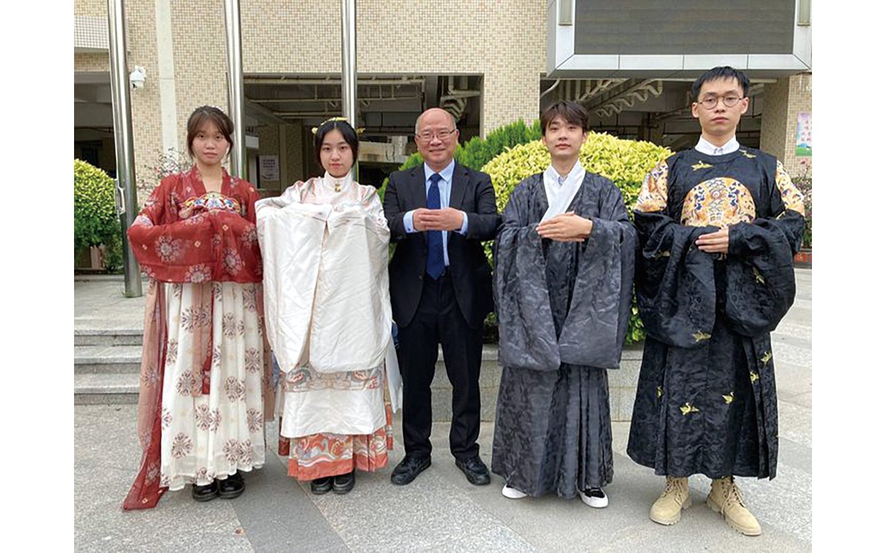 時刻牢記傳統禮儀