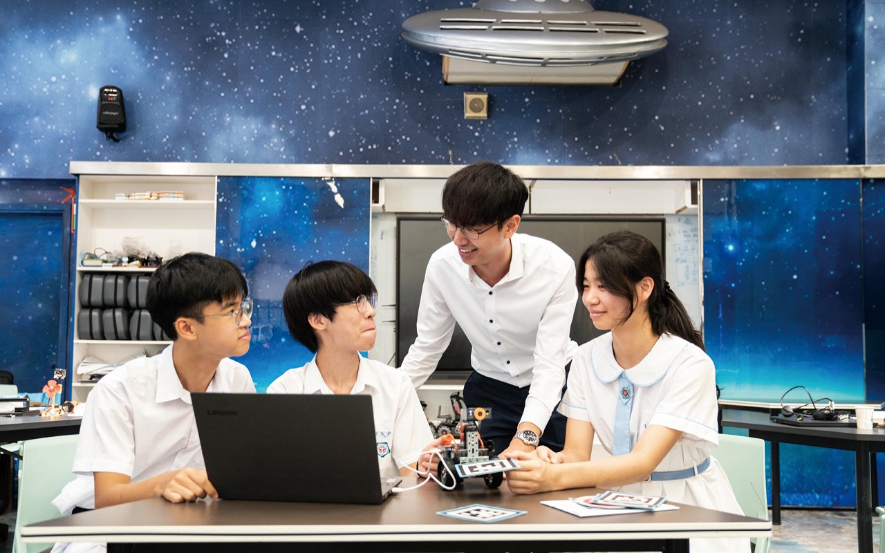 學校積極鼓勵學生參加校外賽事