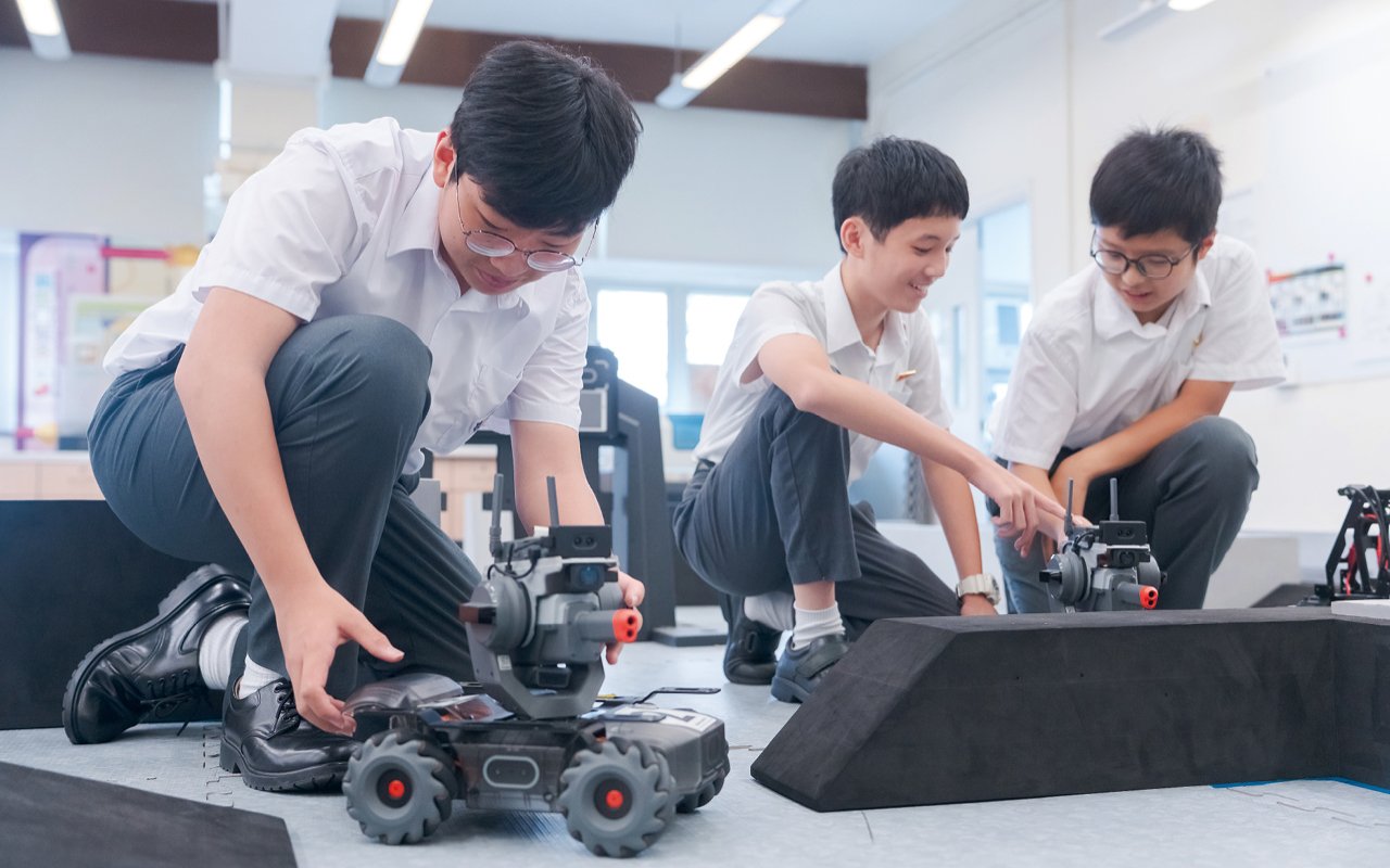 學校構建了從中一到中三的三級課程框架