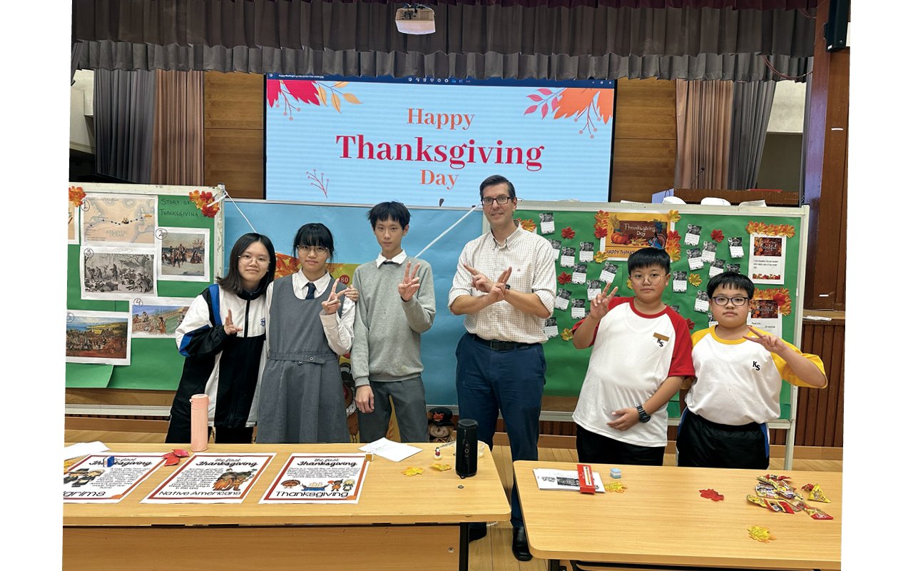 學校在中一、二級推行嶄新的Language Arts課程