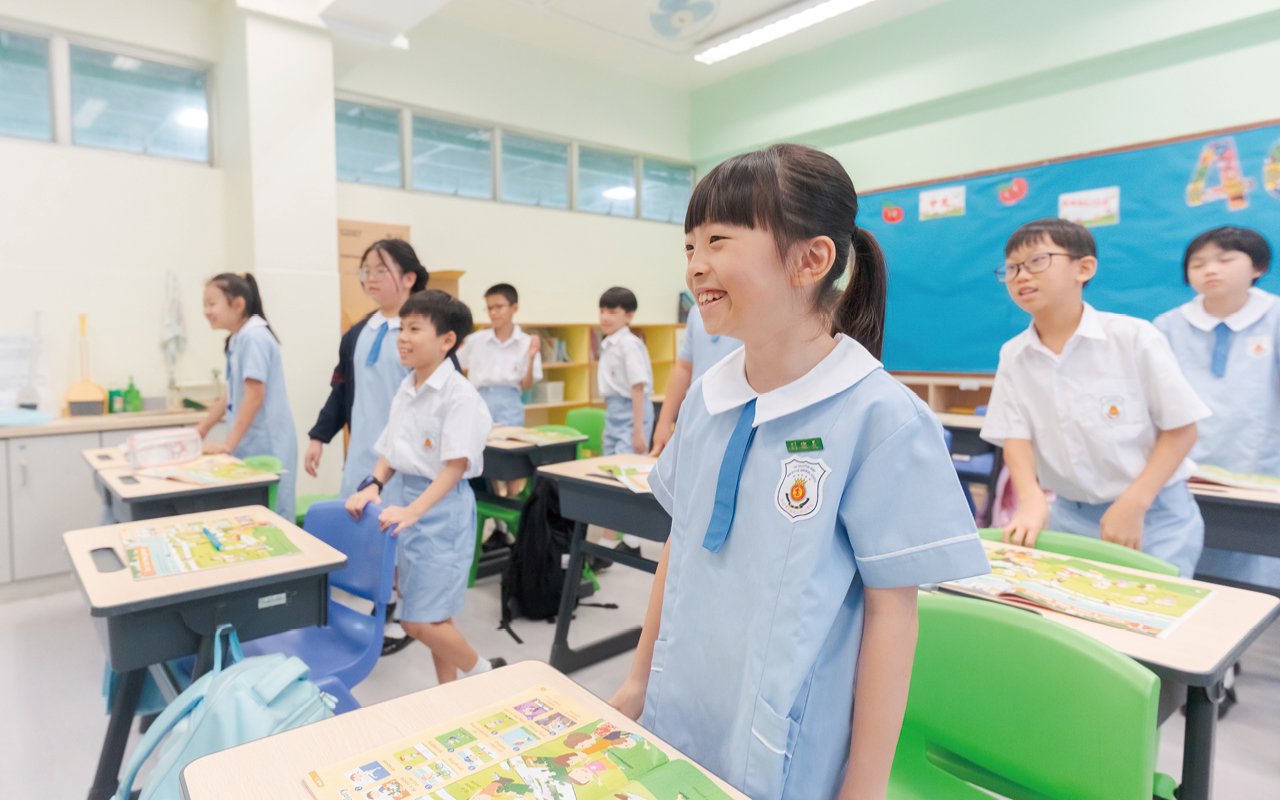 學校研發了融合LLM 技術的數學程式設計課程