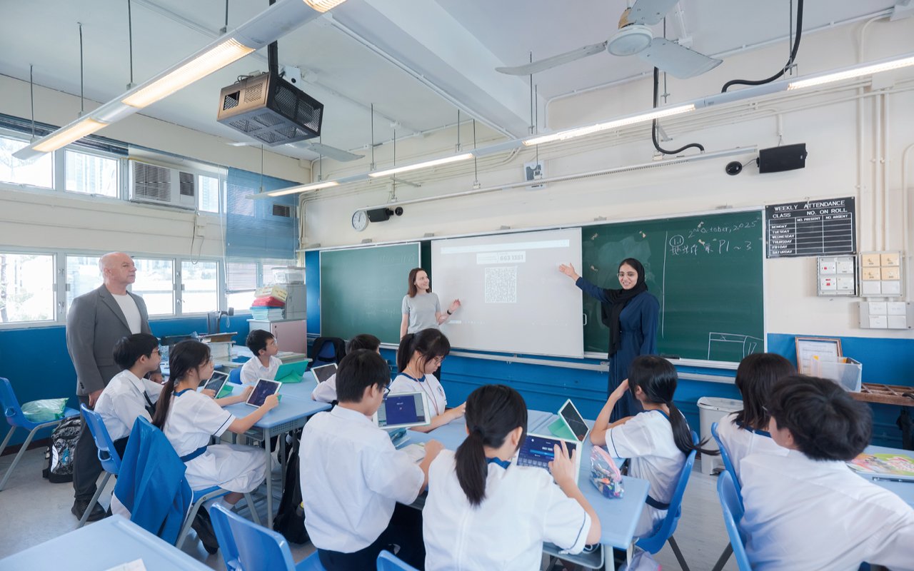 學校將四班分拆六個英文教學小組