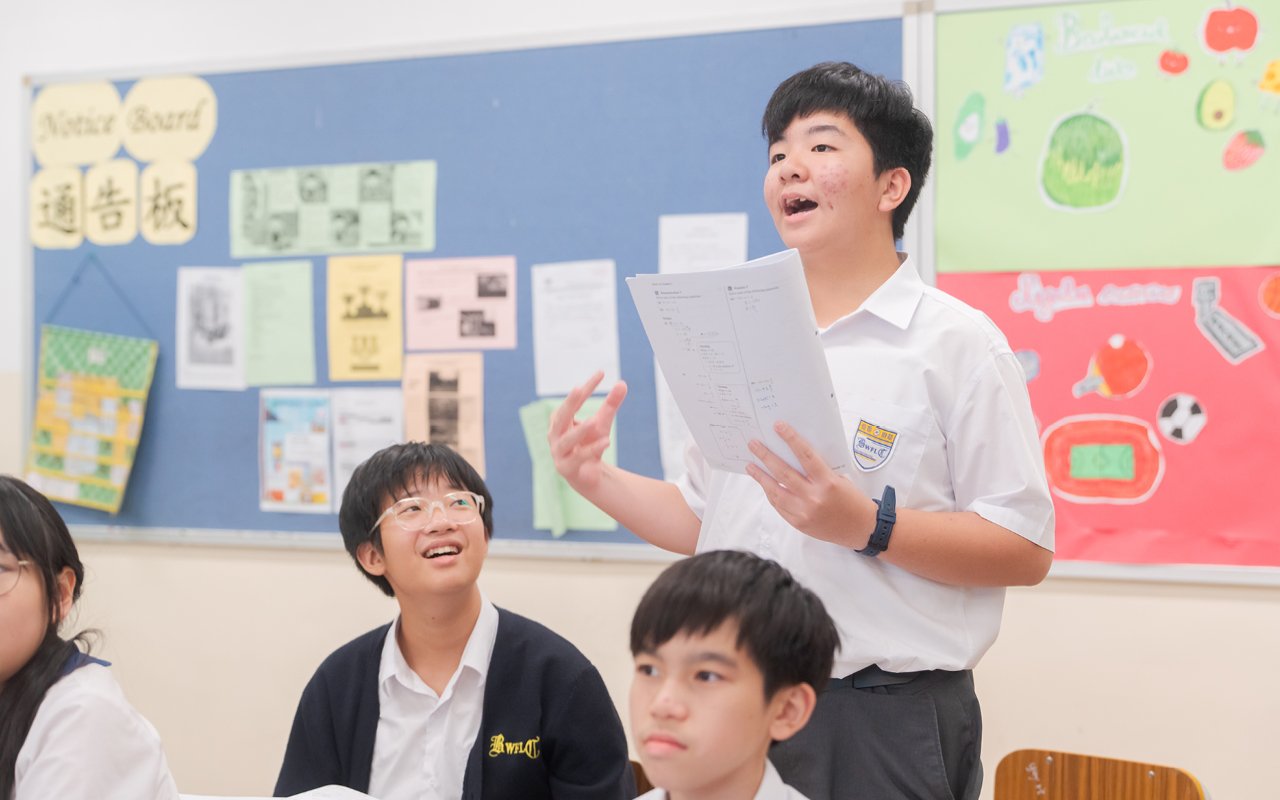學校的校本課程設計圍繞英語學習展開