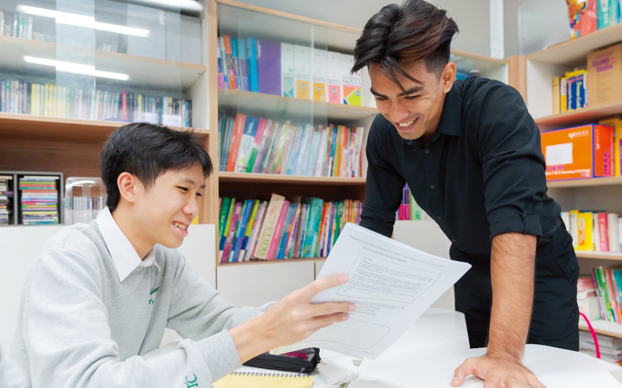 學校特別製作《價值觀手冊》