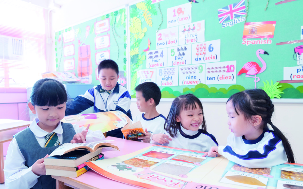 將發展重點放在推廣英語廣泛閱讀上