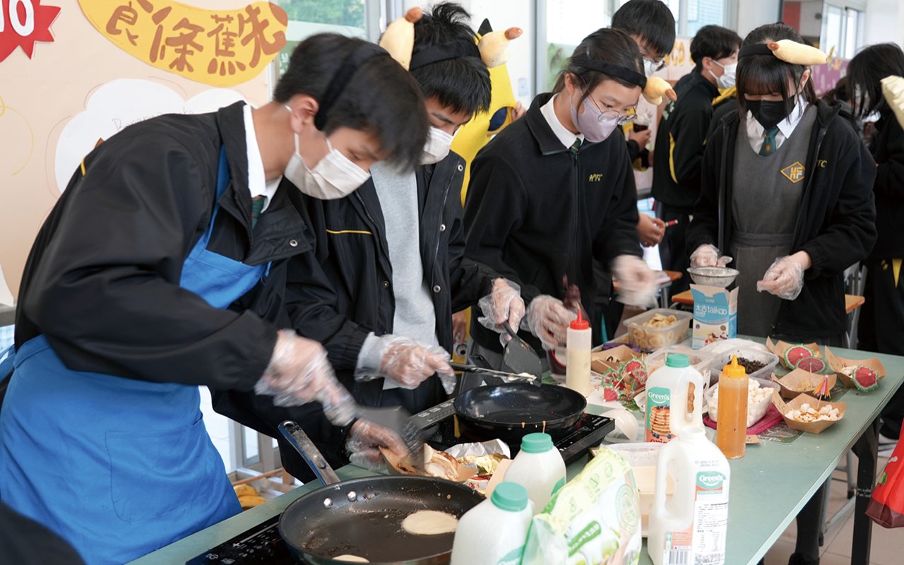 全校年宵營商體驗，學生樂在其中