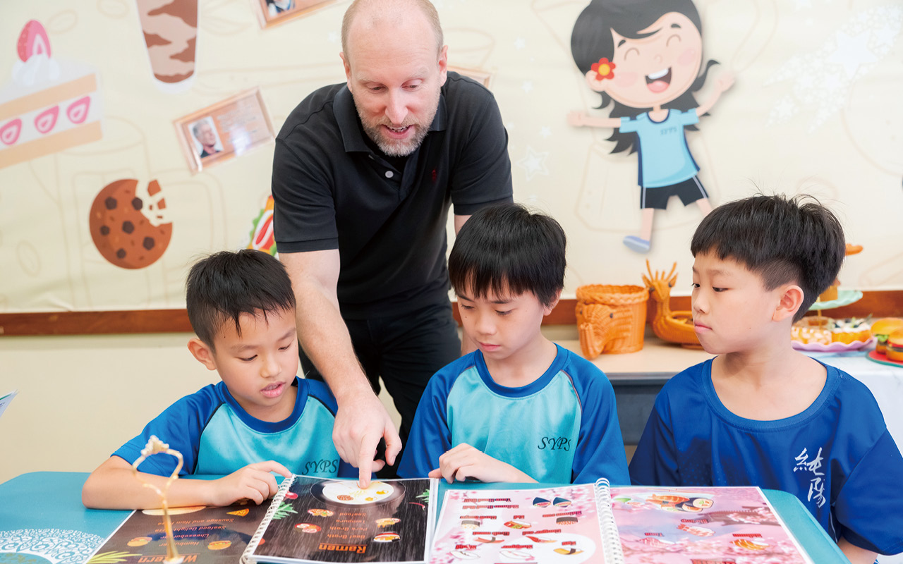 學校將英語能力培養列為重點發展事項