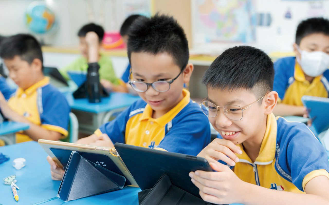 學校積極推動科技與課堂教學的深度融合