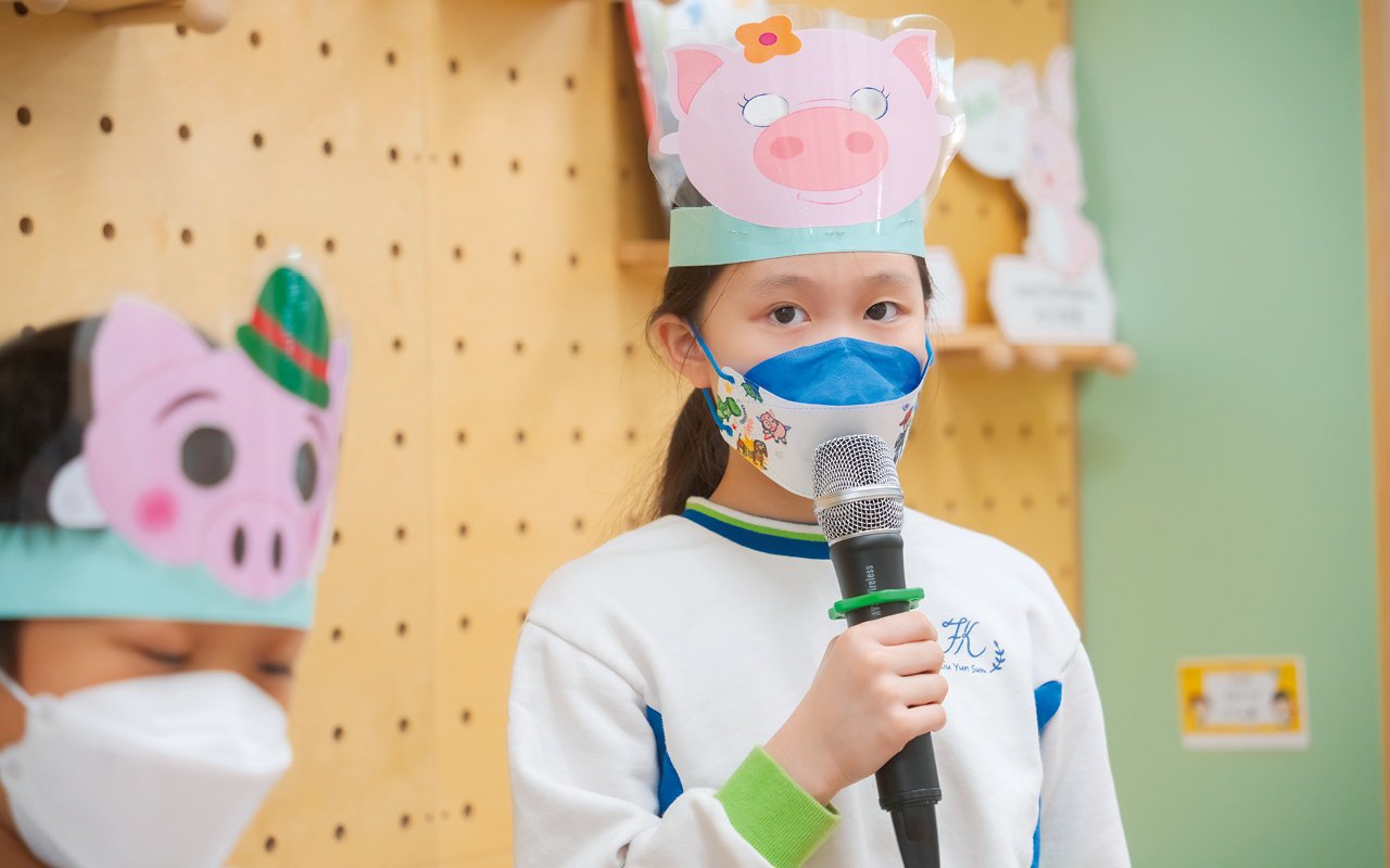 學校積極增聘師資，推行小班教學，以優化師生比例，使學生能因材施教，精準學習。