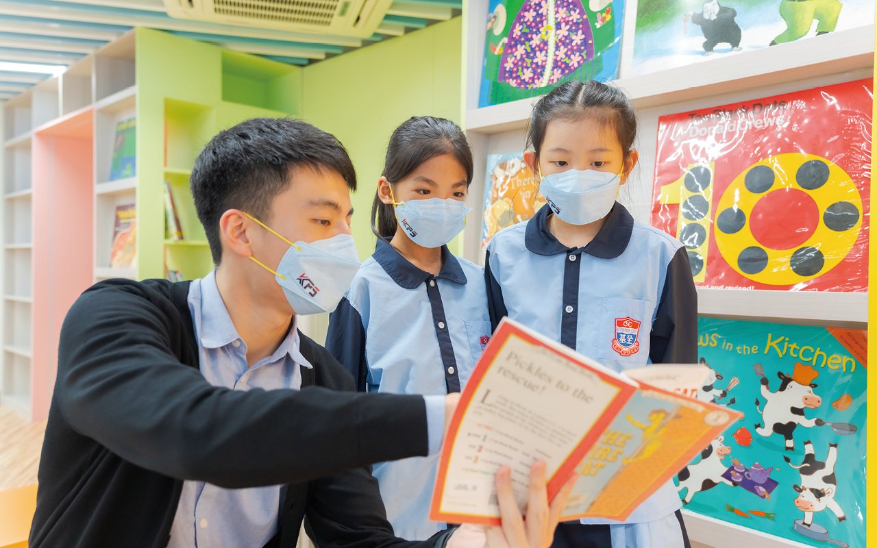 學校投放資源於圖書館進行翻新工程，藉以提供更舒適的學習空間，迎合學生的學習需要。