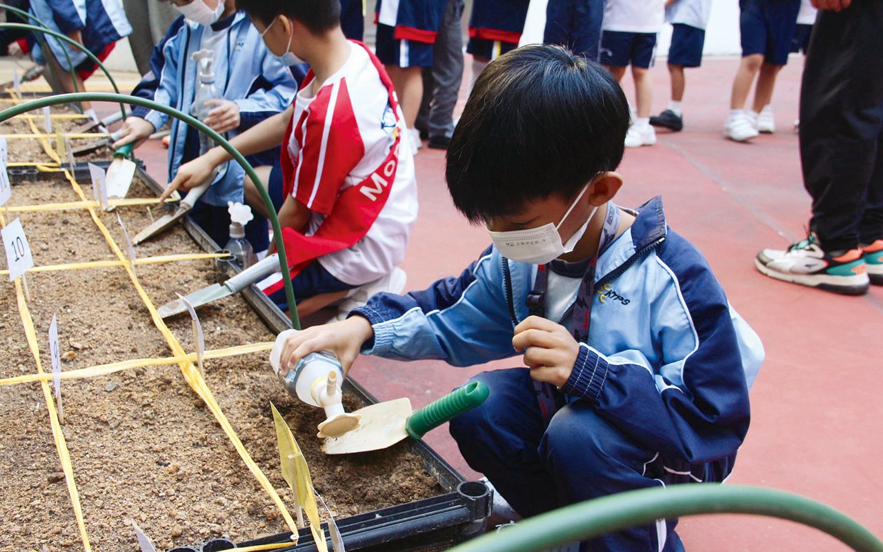 學校致力推動創客教育（Maker Education），引導學生從多角度思考及討論問題，並透過「動手做」的方式，培養解難能力。