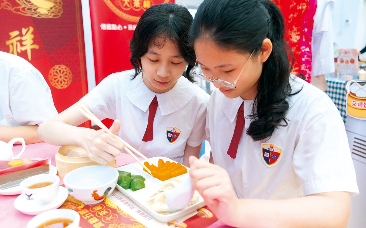 教導同學擺盤的技巧