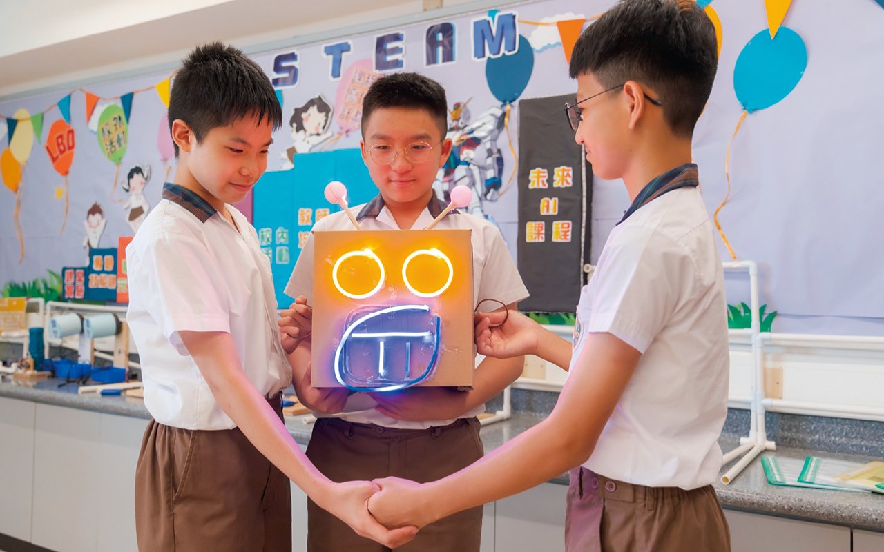 學校特意設計電子元件課