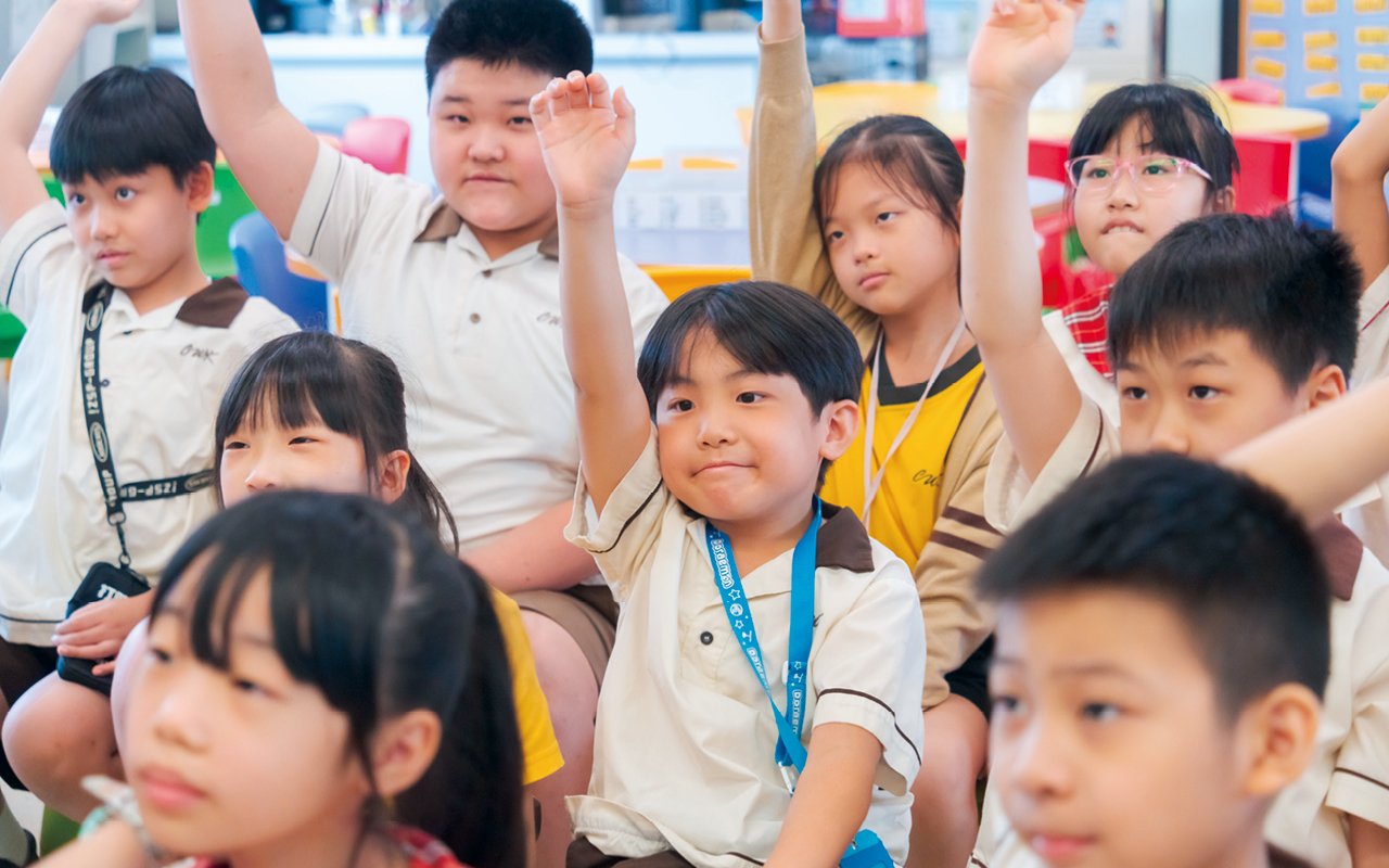 幫助學生更有自信地以英語表達自我，啟發語言天賦