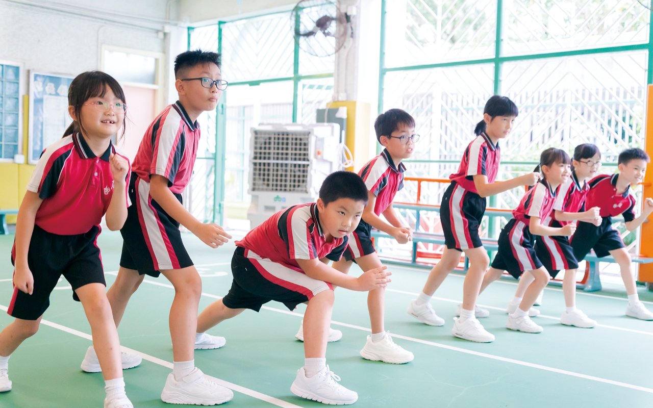 The school attaches great importance to the moral cultivation and values ​​education of students