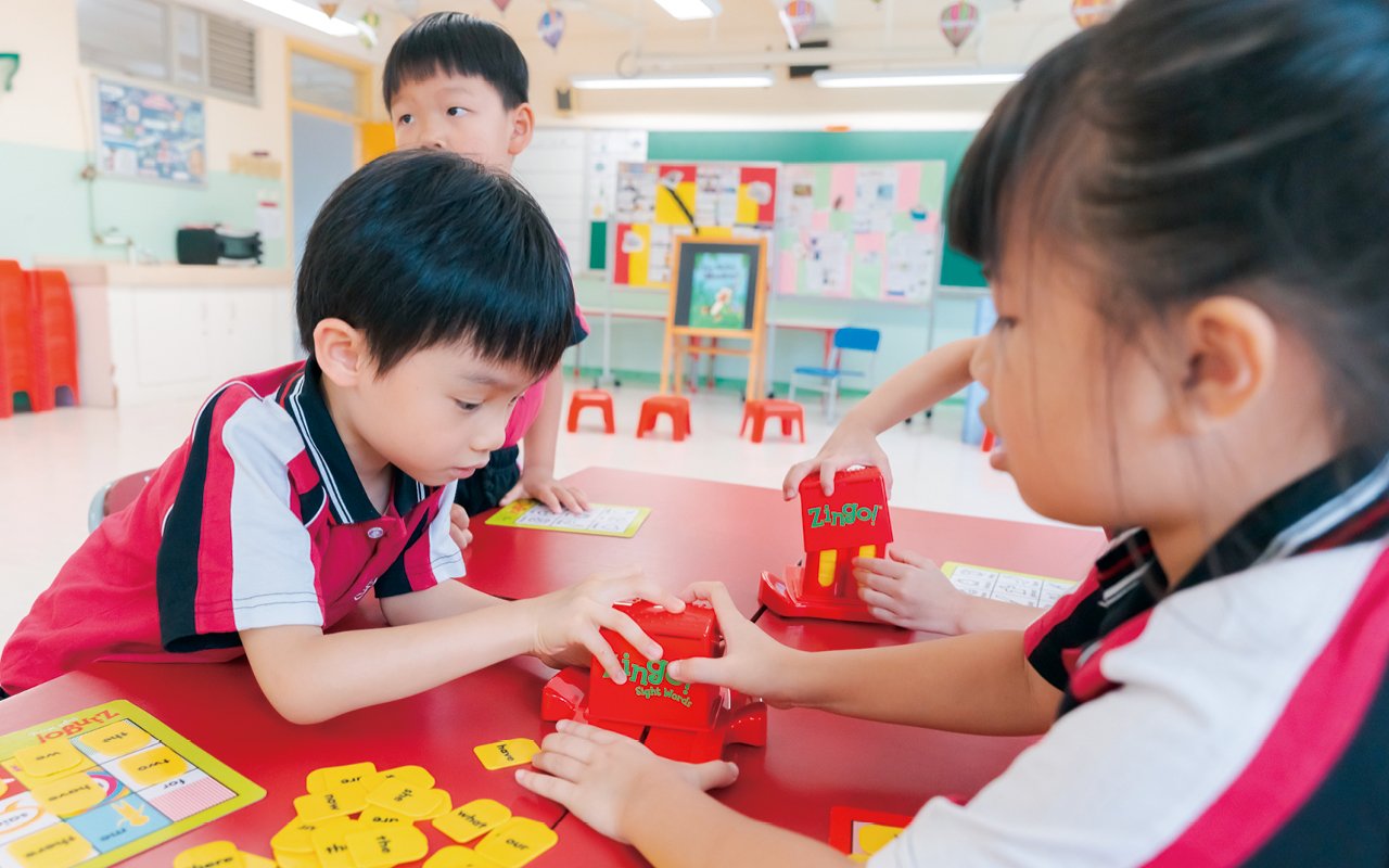 The school is committed to creating a good learning environment, combined with rich teaching resources
