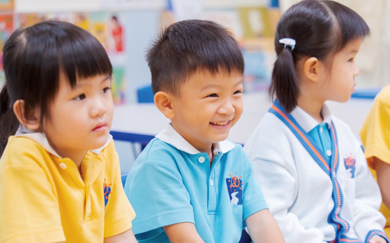 學生生動地學習英語