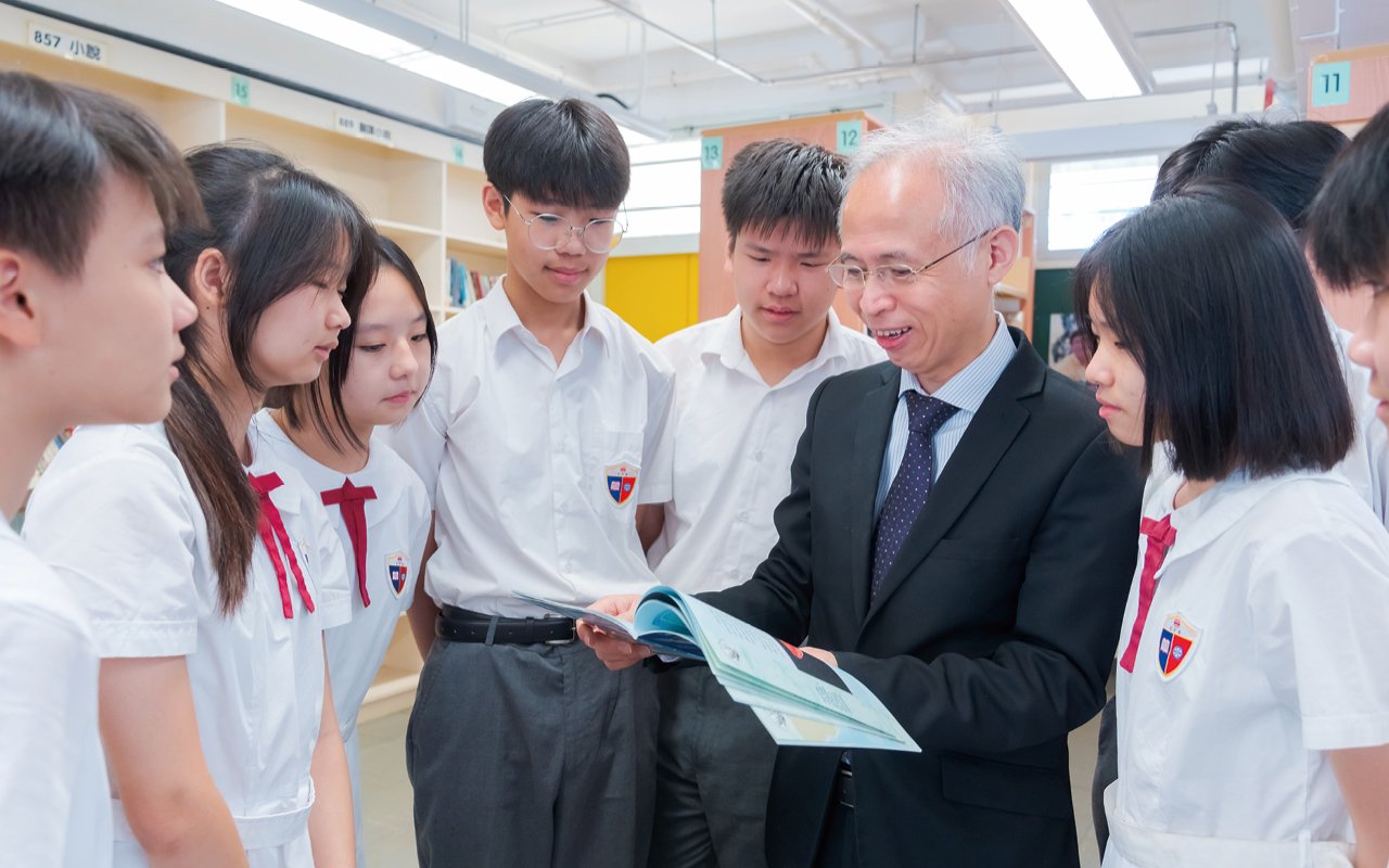 學校始終秉持前瞻的教學方針