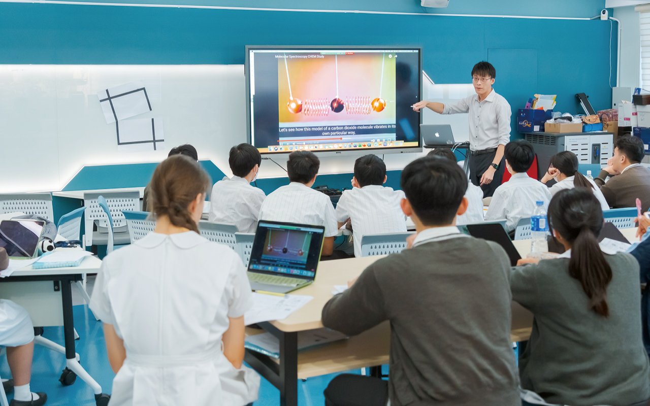 課程針對同學的不同學習程度設計校本教材