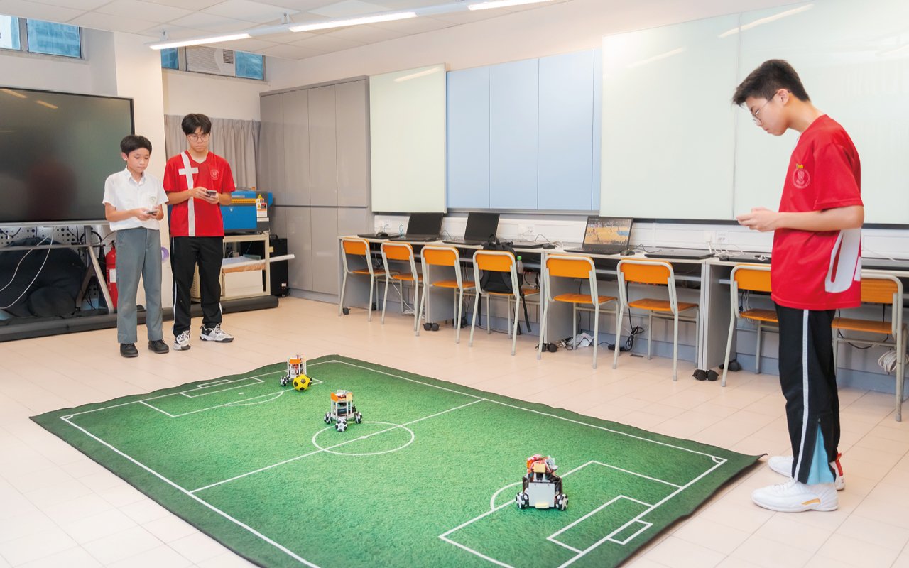 鼓勵同學參加校外各類英語活動和比賽