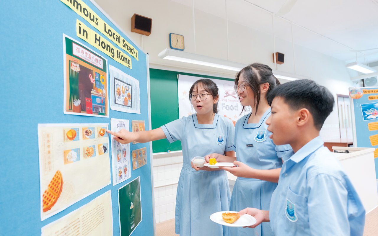 學校積極建構濃厚英文語境，逢星期四舉辦各項英語活動