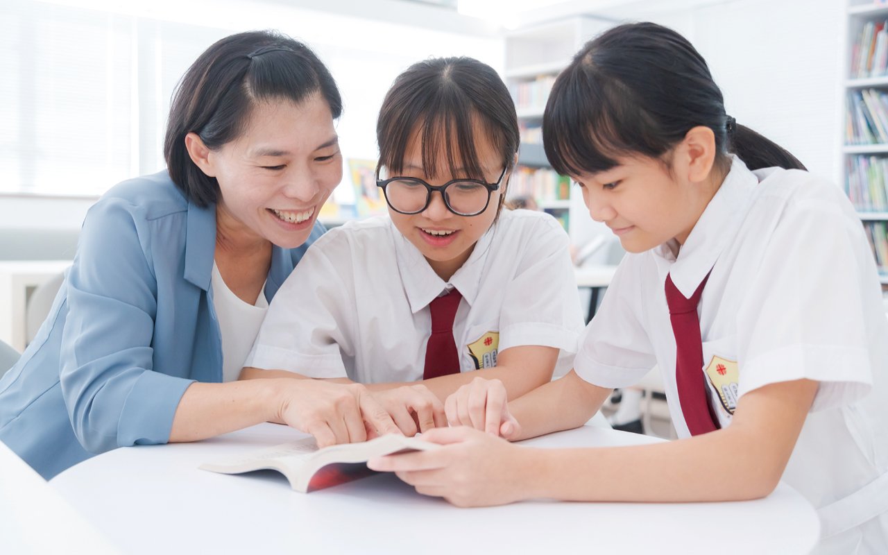 學校採用「三維教學」的模式