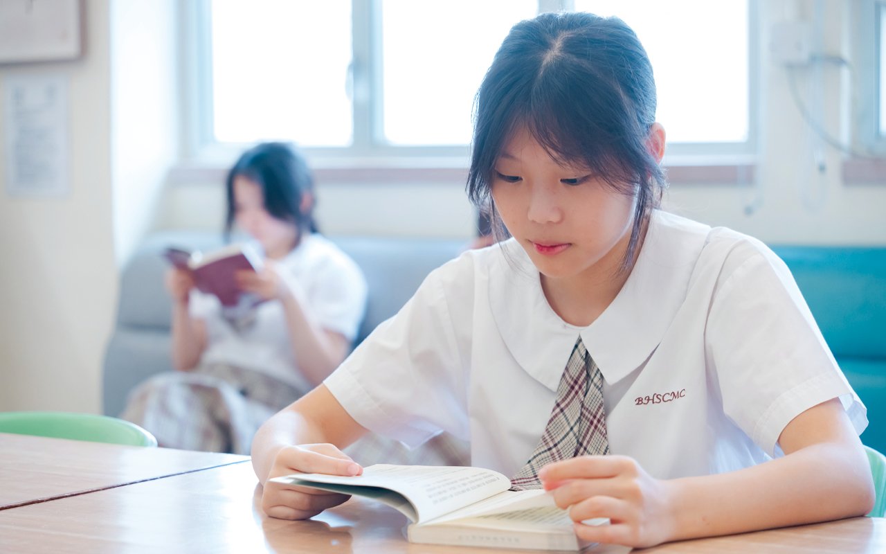 Let students read English books in depth in a new way
