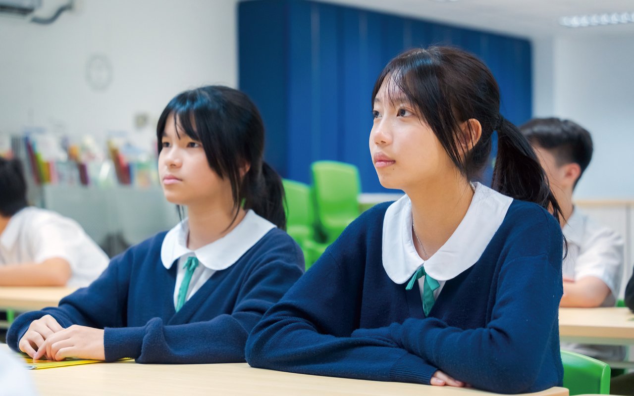 學校除常規校本課程外，逢星期二、四亦會為同學安排拔尖補底課程