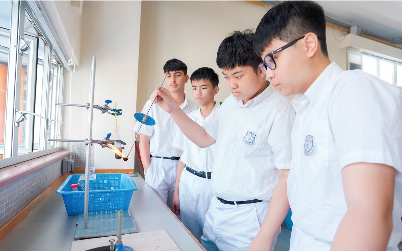 學校期望學生有更多機會應用英語