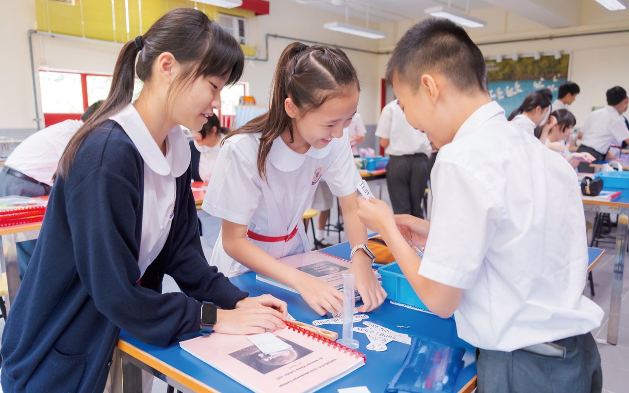 學校從不同層面着手，投放英語教學資源