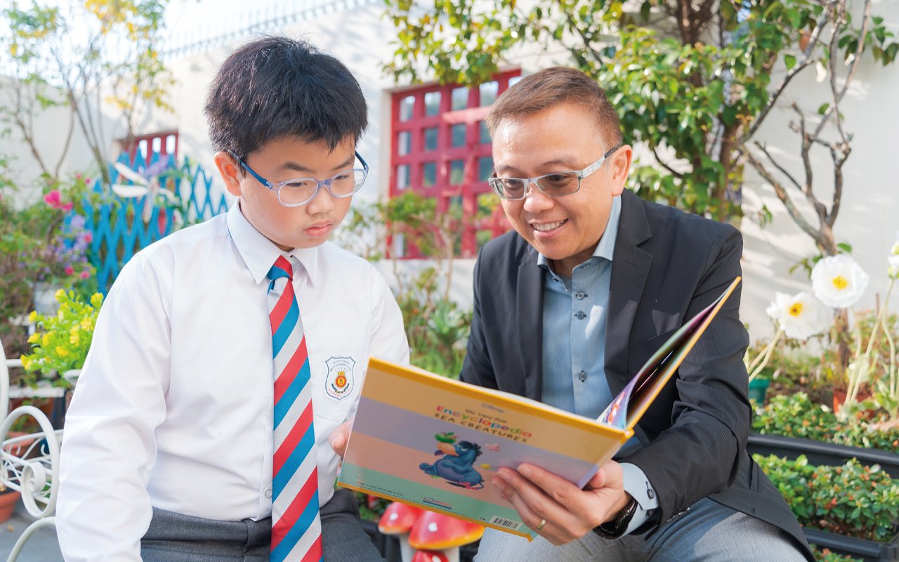 程校長指，在推行「Task-based project」教學後，校內學生學習氛圍更加濃厚，學生透過不同的學習活動，如「小組討論」和「口頭報告」等，自主地以英語探索和建構不同主題的知識。