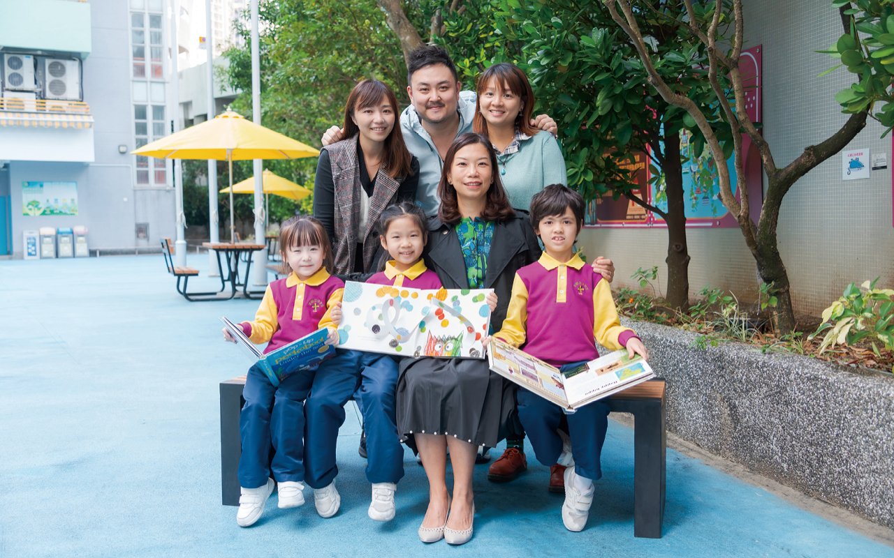 葉春燕校長致力提升同學對學習英語的興趣，抱持積極、正向的學習態度，在輕鬆、趣味的氛圍中奠定英語基礎。