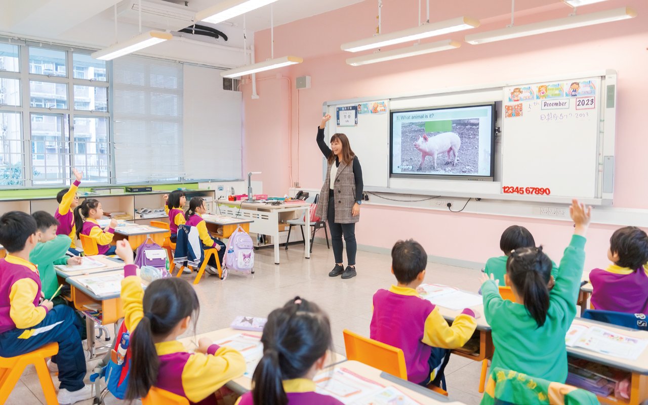 學校積極推動閱讀計劃，特別推出「Books and Beyond Reading Club」Reading Programmes。