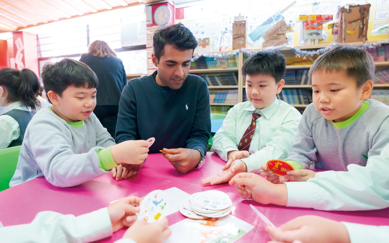 學校重視學生英語聽、說、讀、寫的基礎