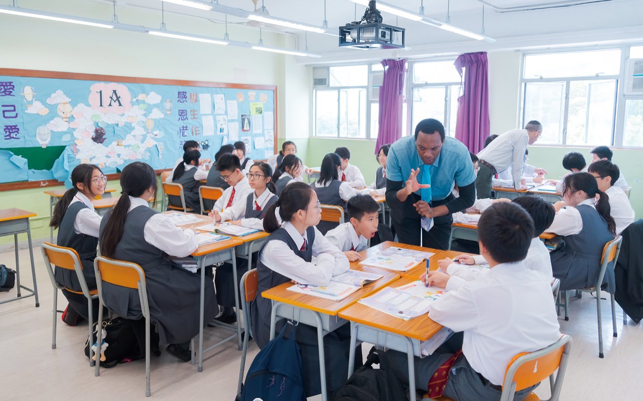 Implement the concept of teaching students in accordance with their aptitude and consolidate students’ learning foundation