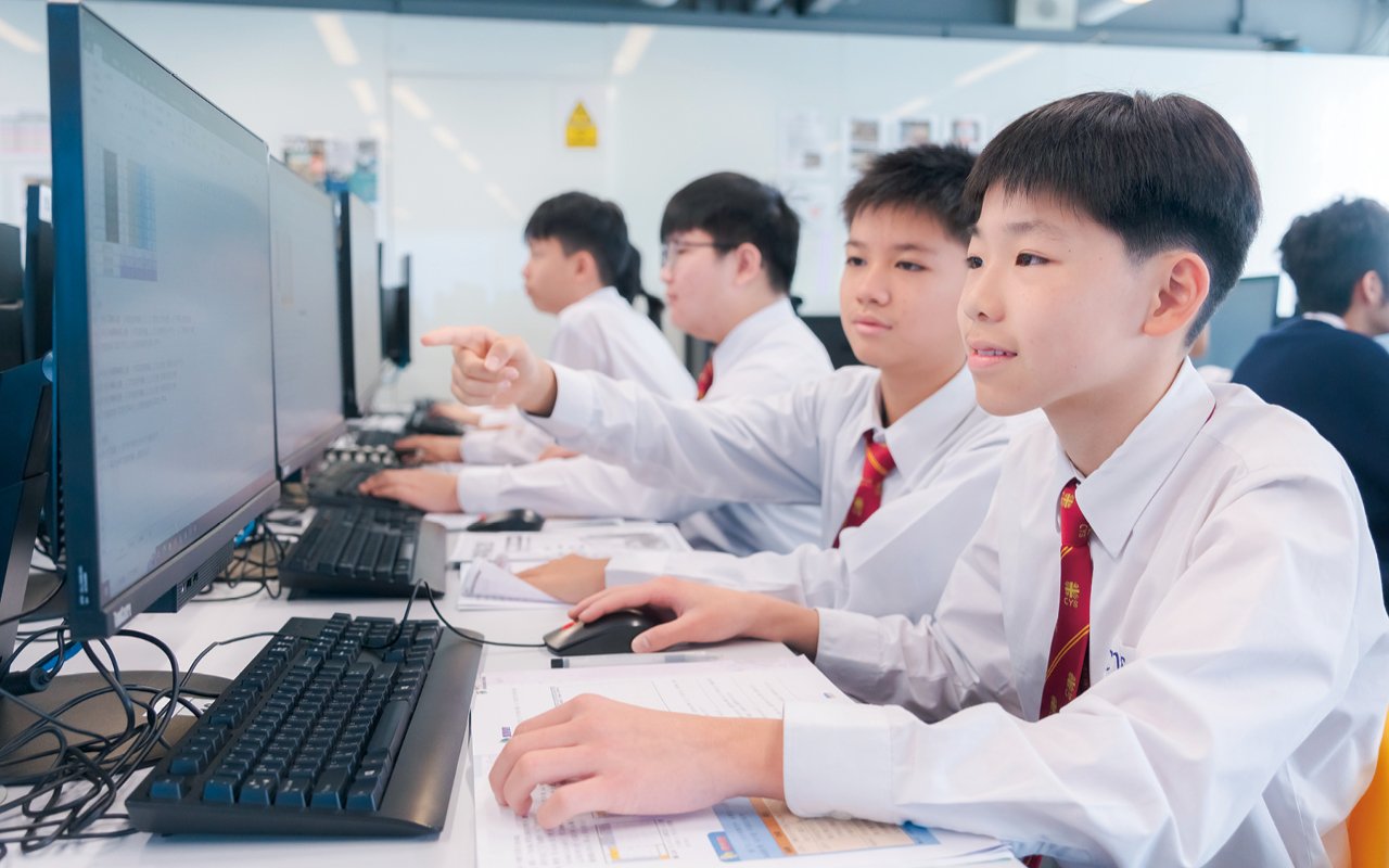 Promote "STEAM for all" regular courses and "STEAM for Elite" policies