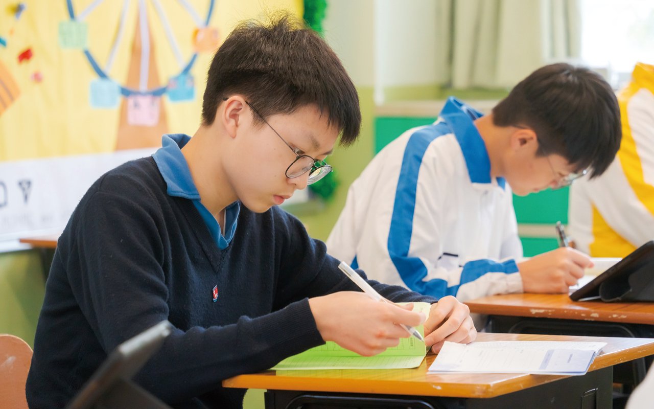 學生勤奮學習
