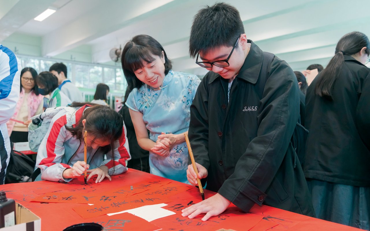 學校就不同的德育主題舉行相關活動