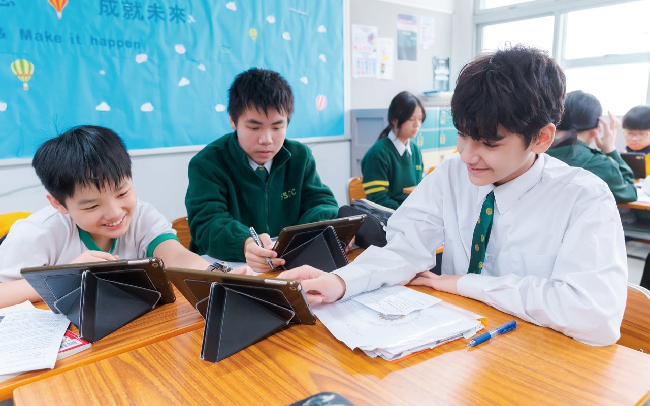 透過小組討論、匯報及回應等說話活動，讓學生習慣使用英語對話，增加使用英語的信心。