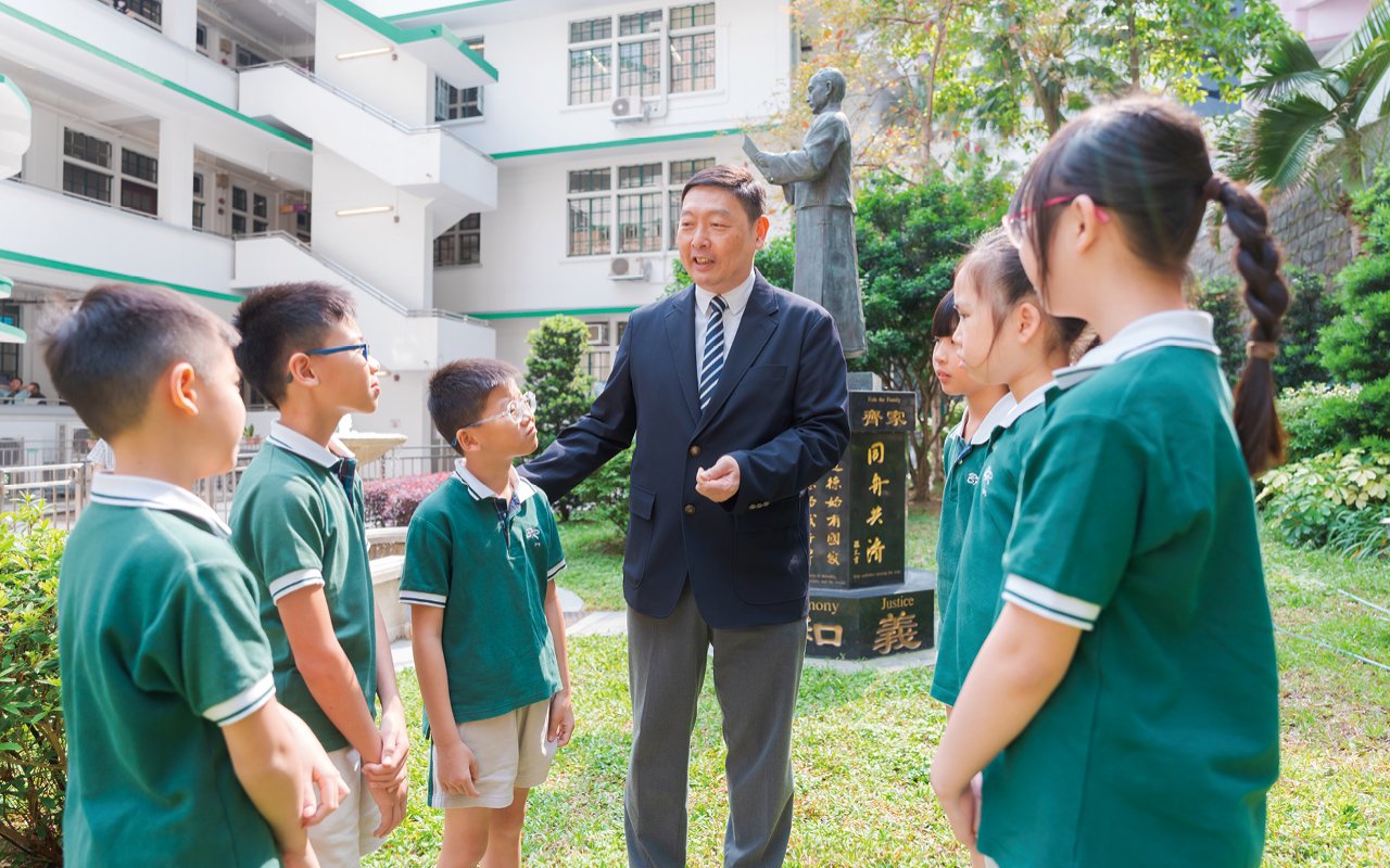 李校長認為培養學生正確價值觀及推行國情教育是學校教育重要的一環