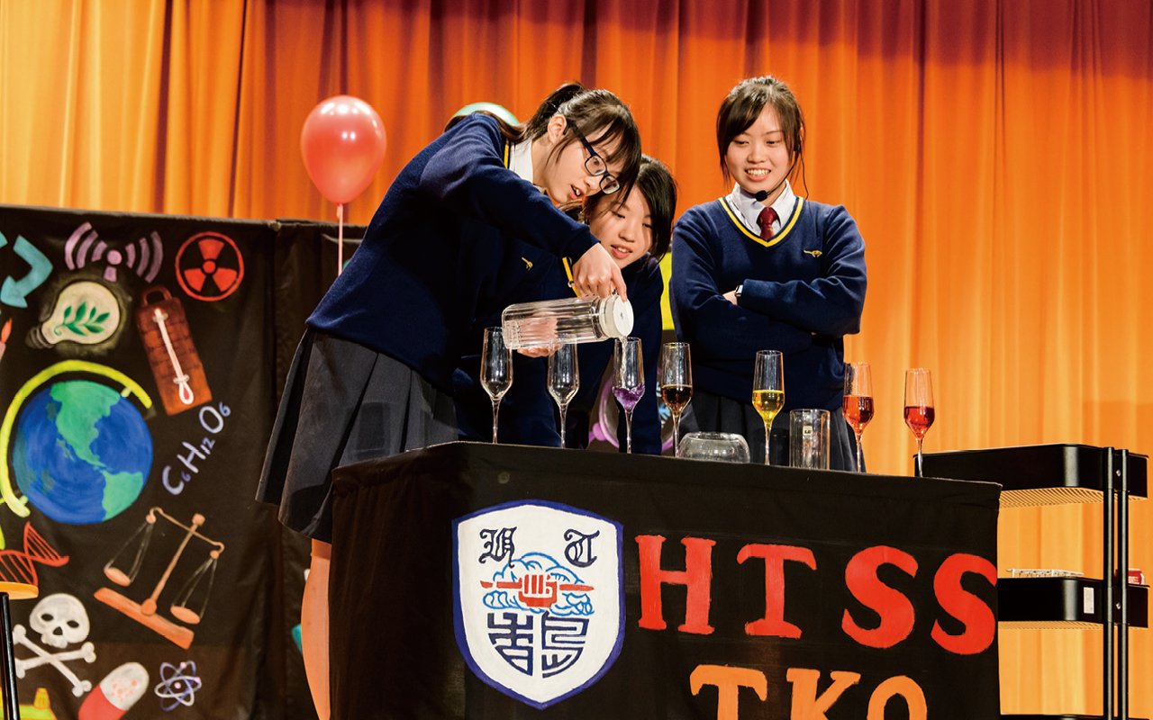 學校巧妙地結合 STEAM 教育體驗與戲劇