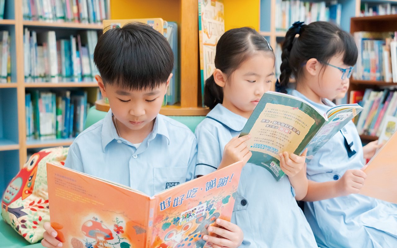 學校積極建構英文語境