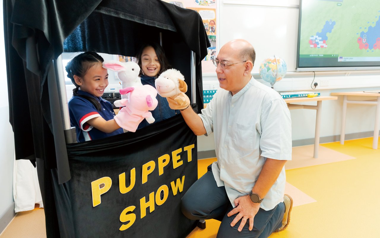 學校透過多元化課程培養學生的品德，教育他們關心社會