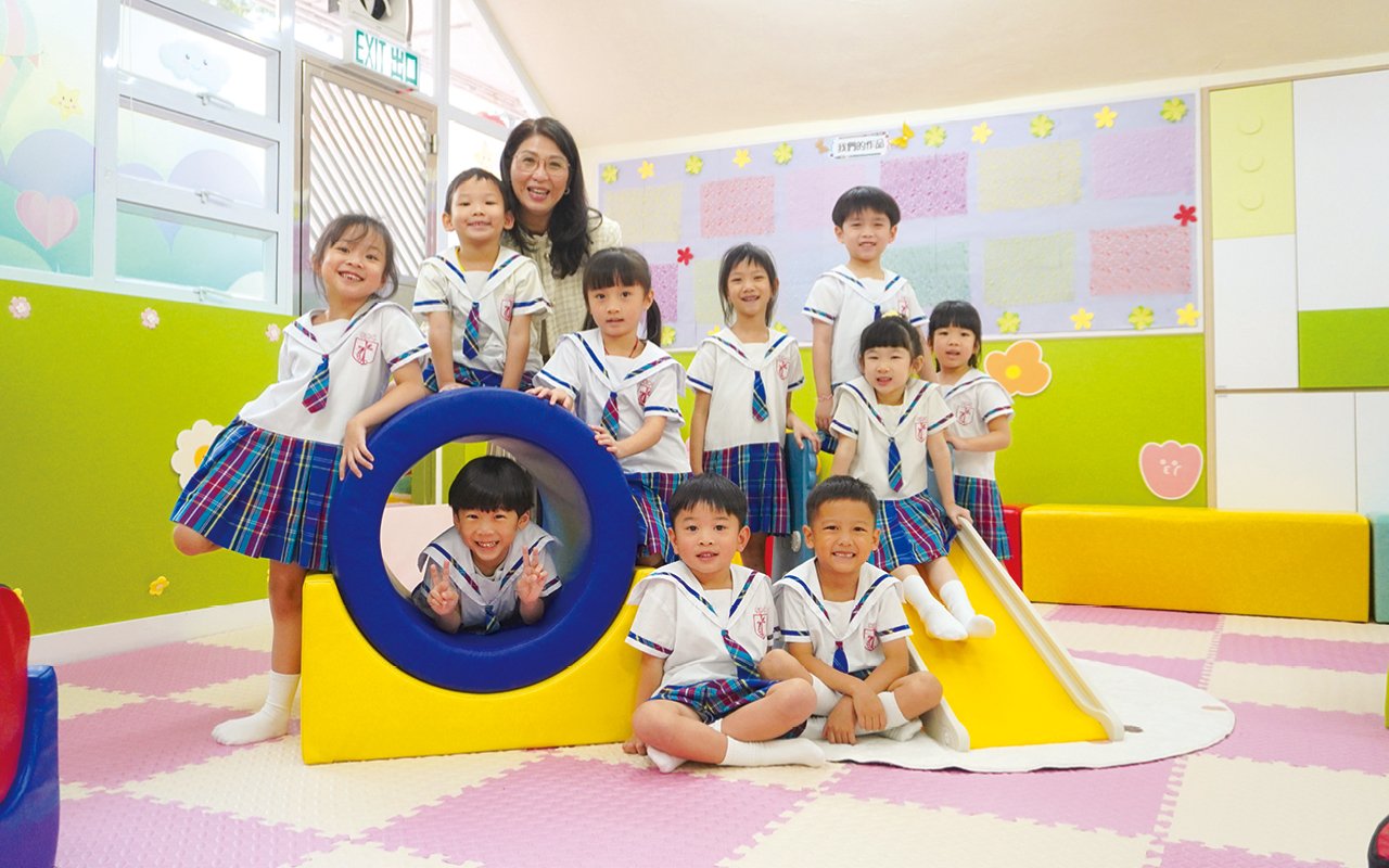 聖公會慈光堂柯佩璋幼稚園由李惠敏總校長和陳敏莉校長共同管理學校