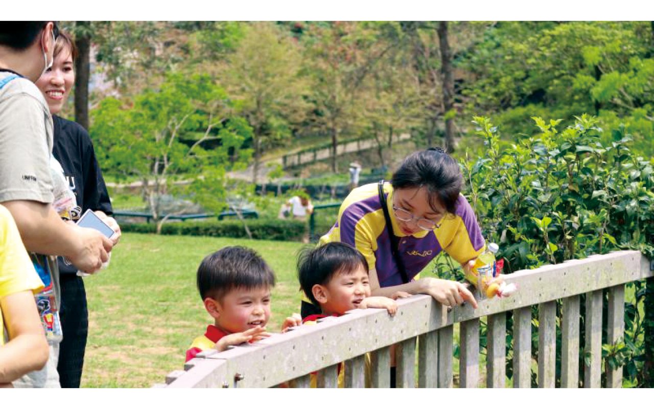 「戶外教育」更能擴闊視野，走出課室的真實學習更貼近幼兒的生活