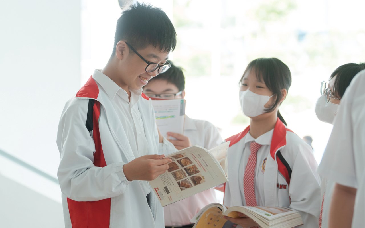 創造生活化的英文語境，使用英語進行體育活動