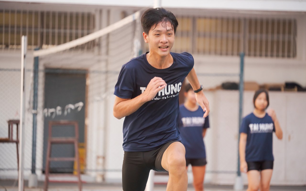 學校為同學提供多元化的課外活動，如戲劇、中 樂、舞蹈組和茶禪等