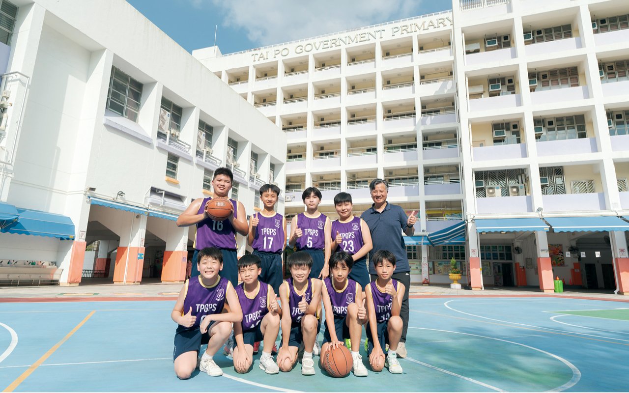 學校曾獲TVB藝員「Hero」籃球隊邀請，與同學進行交流