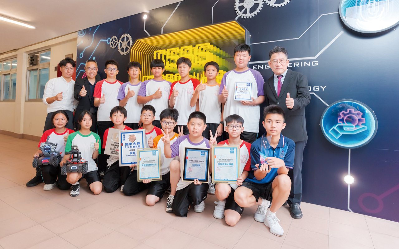 劉德銘校長非常重視同學的英文發展，逐步提高同學在「...