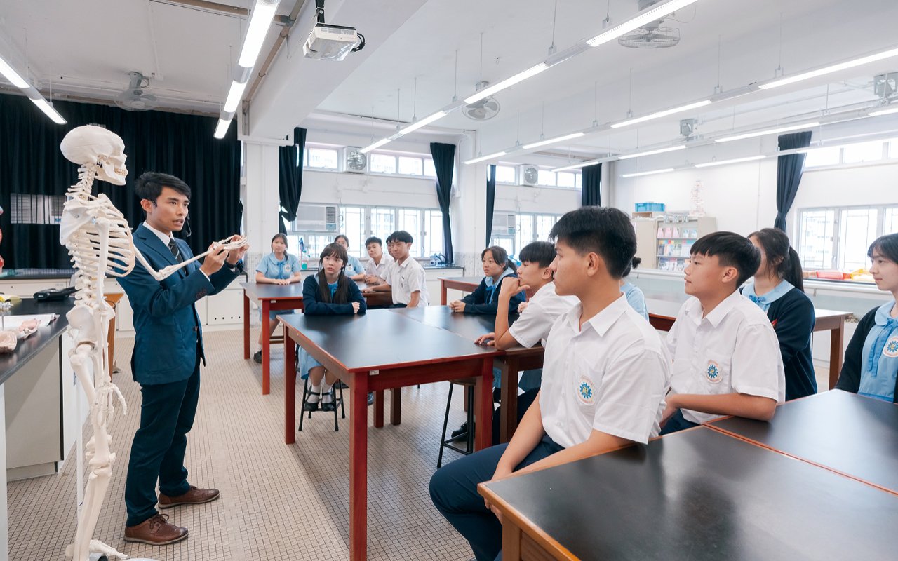 學校積極推動跨學科協作教學，發展學生的知識、技能及態度